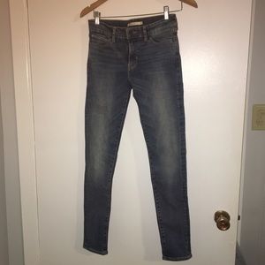 711 skinny Levi’s